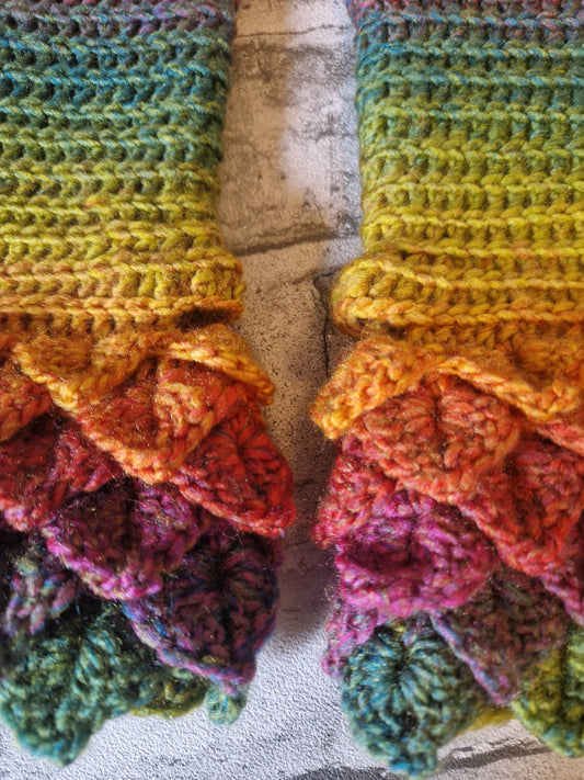 Dragonscale Fingerless Gloves