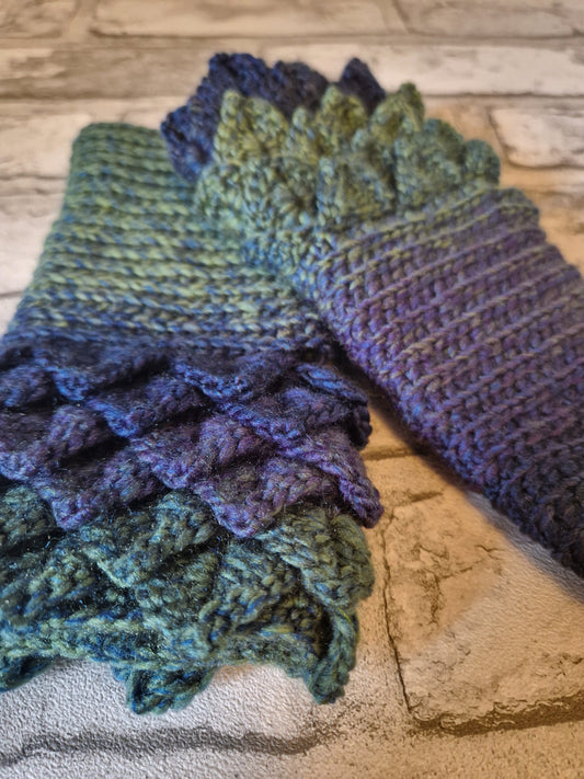 Dragonscale Fingerless Gloves