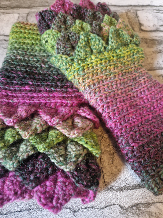 Dragonscale Fingerless Gloves