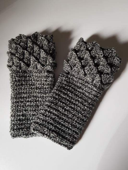 Dragonscale Fingerless Gloves