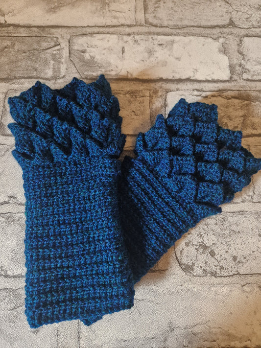 Dragonscale Fingerless Gloves