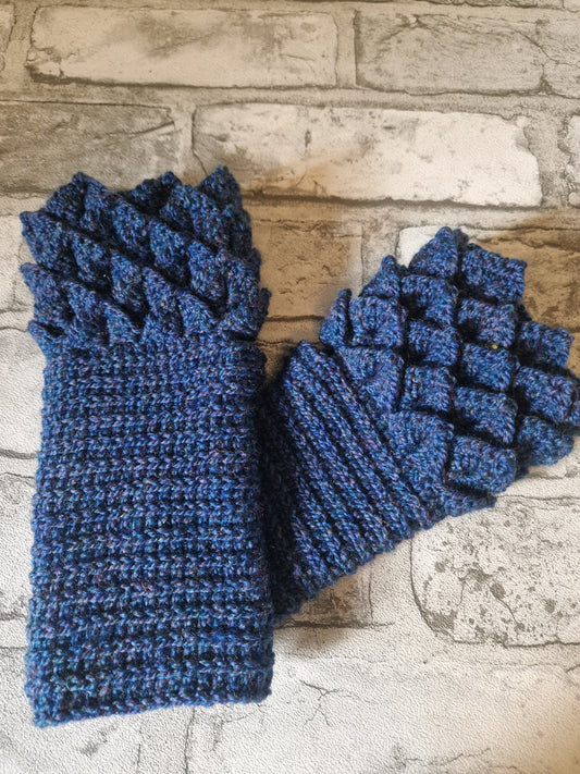 Dragonscale Fingerless Gloves