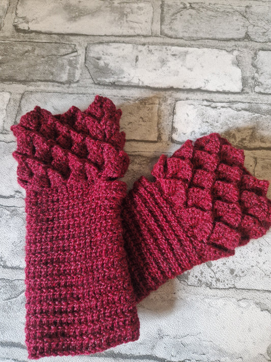 Dragonscale Fingerless Gloves