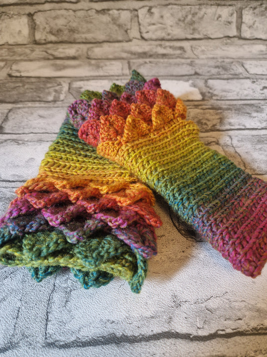 Dragonscale Fingerless Gloves