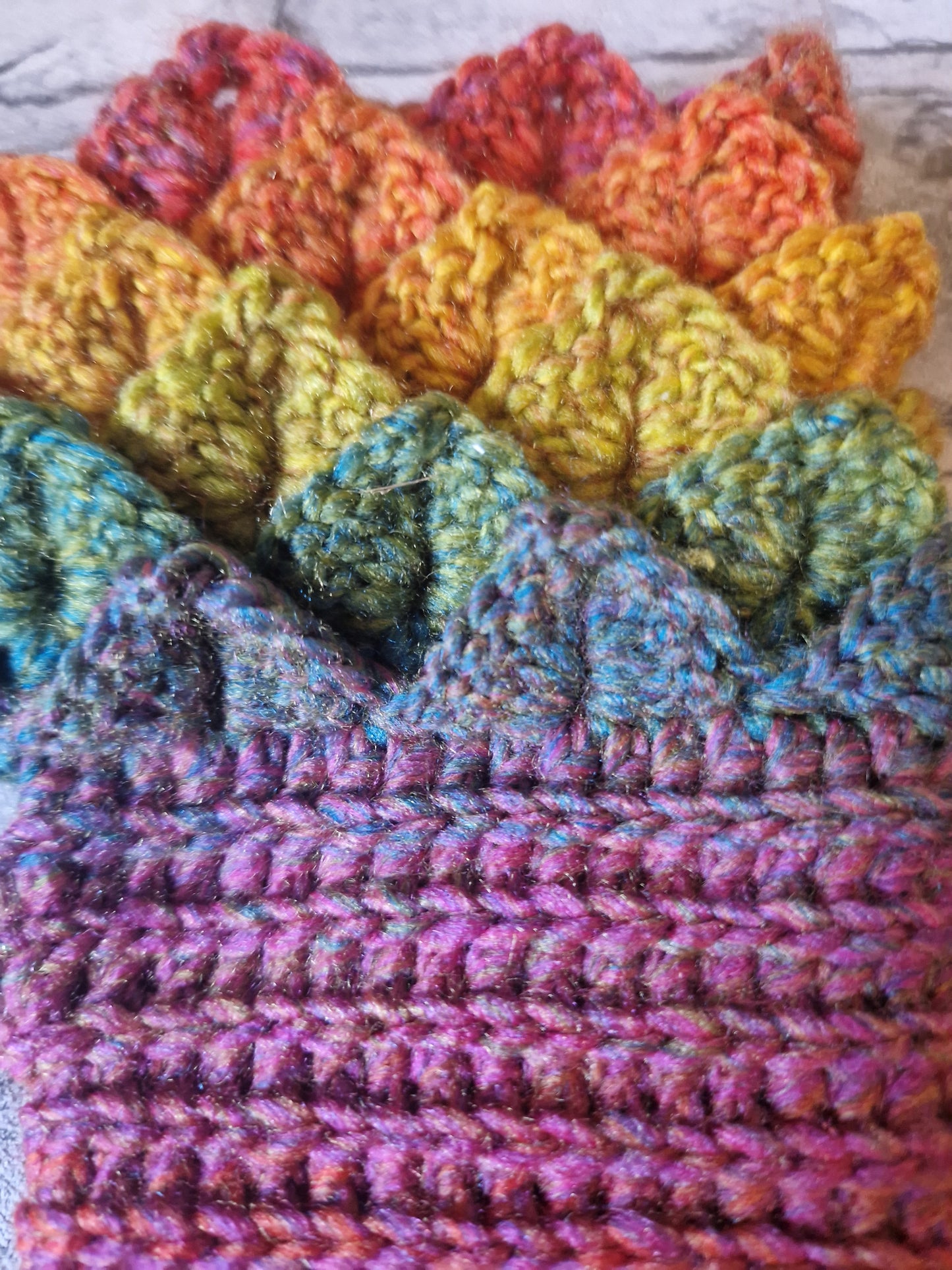 Dragonscale Fingerless Gloves