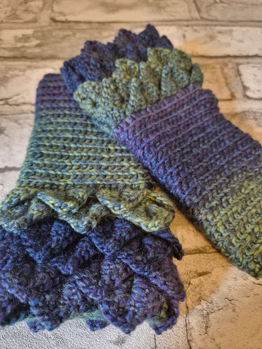 Dragonscale Fingerless Gloves