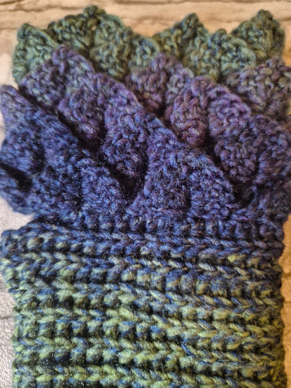 Dragonscale Fingerless Gloves