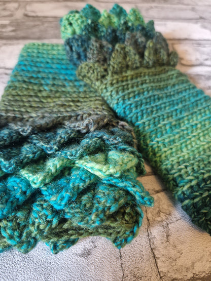 Dragonscale Fingerless Gloves