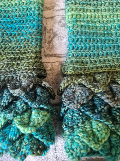 Dragonscale Fingerless Gloves