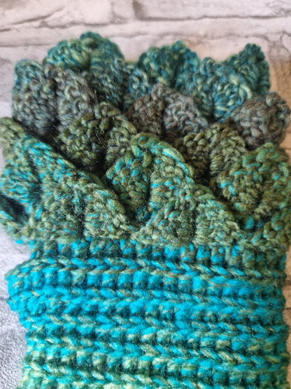Dragonscale Fingerless Gloves