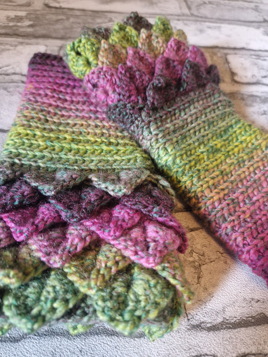 Dragonscale Fingerless Gloves