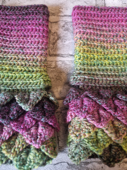 Dragonscale Fingerless Gloves