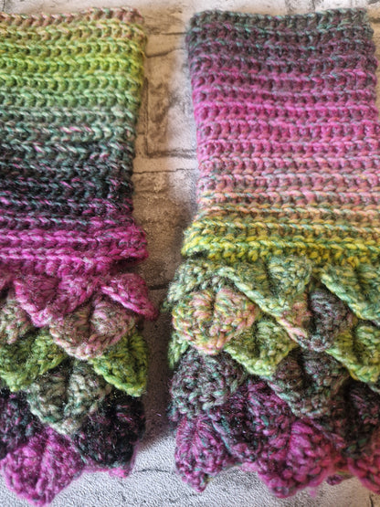 Dragonscale Fingerless Gloves