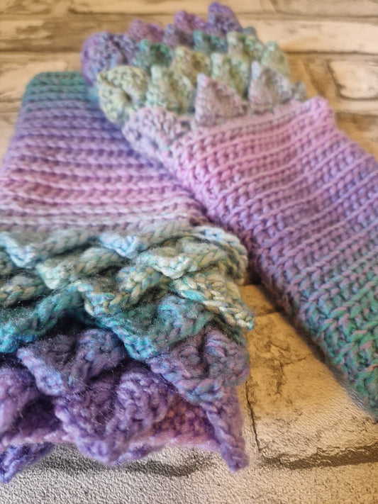 Dragonscale Fingerless Gloves