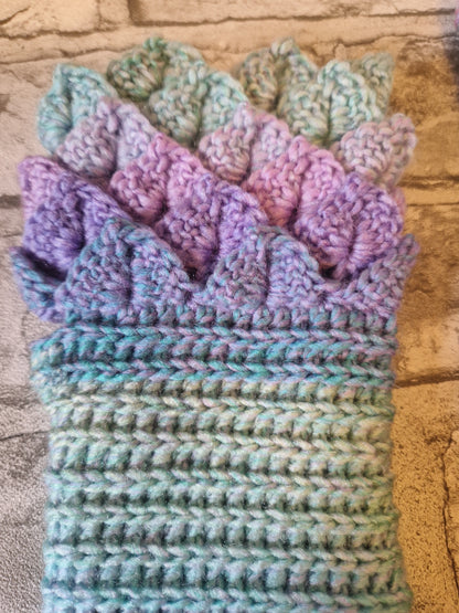 Dragonscale Fingerless Gloves