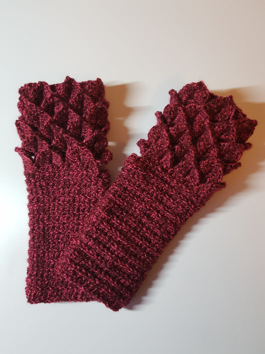 Dragonscale Fingerless Gloves