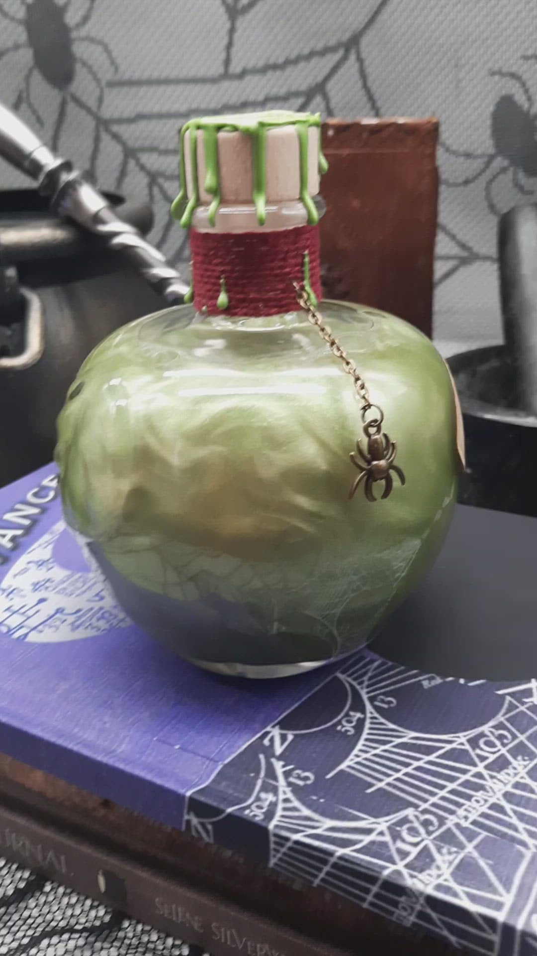 Video showing Poison potion shaken to swirling green 